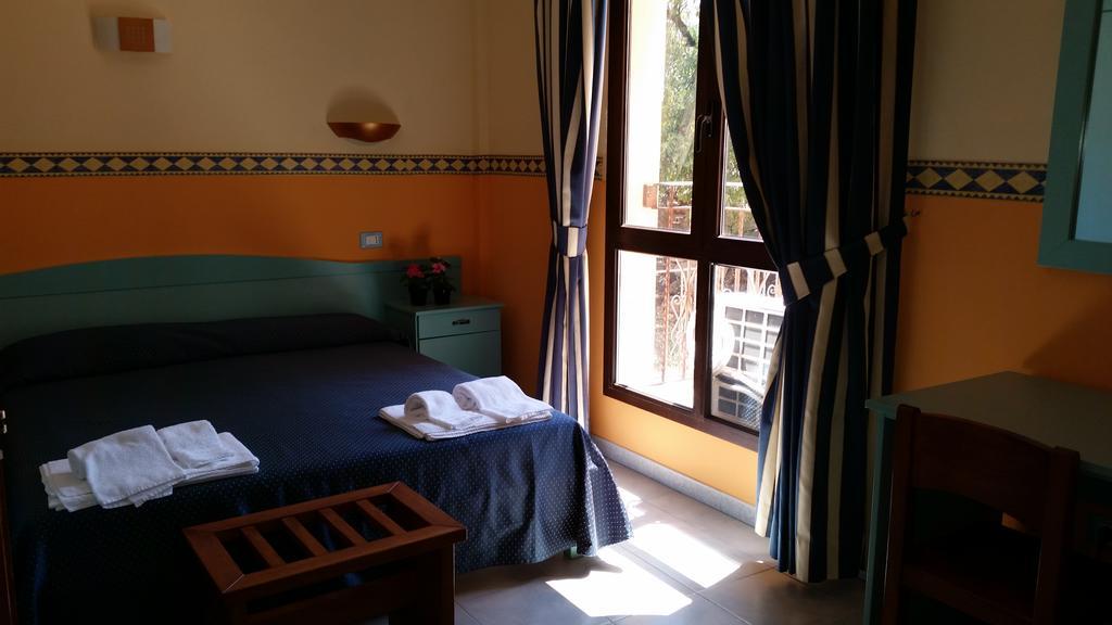 SantʼAnna Arresi Hotel Costa Antiga المظهر الخارجي الصورة